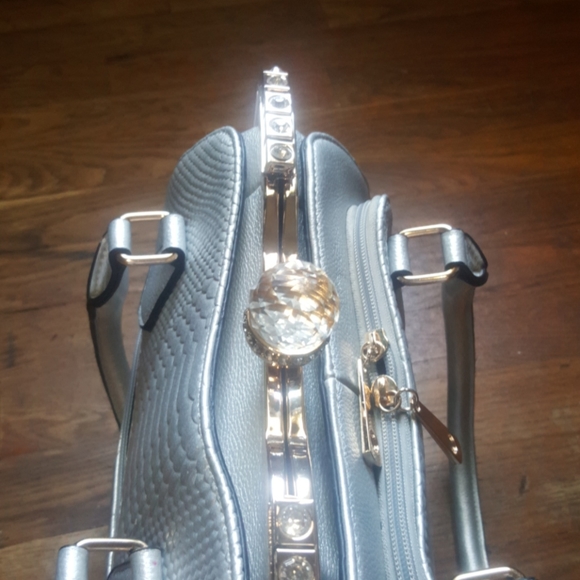 Handbag - Picture 5 of 16